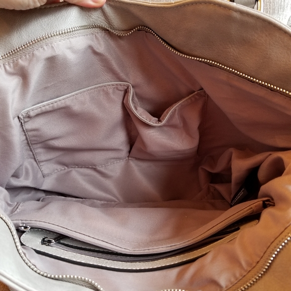 Urban Outfitters vegan leather bag - Picture 3 of 5